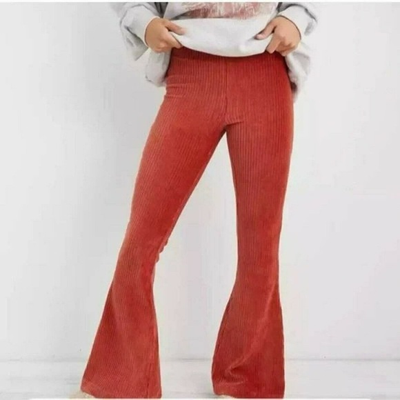 aerie Pants - Aerie Groove On Velour High Waisted Flare Pants in Cinnabar Size Large Long